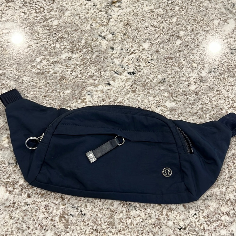 Lululemon Fanny Pack 4.5 Large
